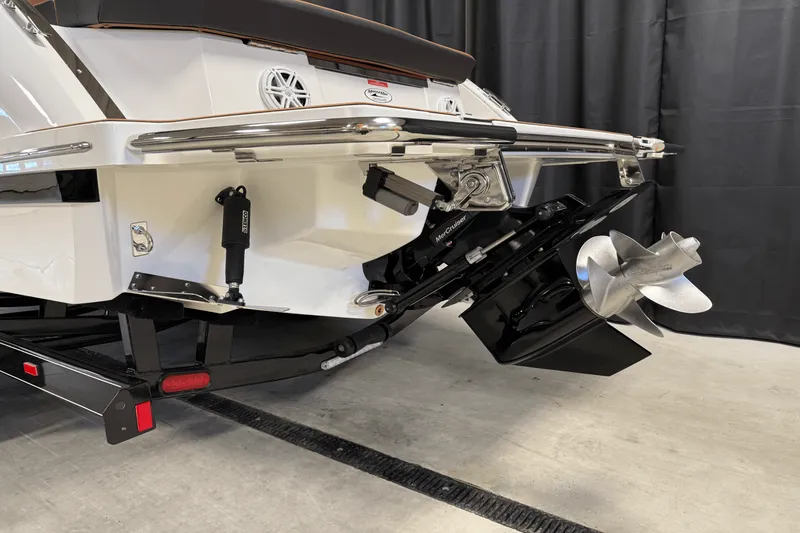 Slide: The Image of Cobalt R8 2025 - 15