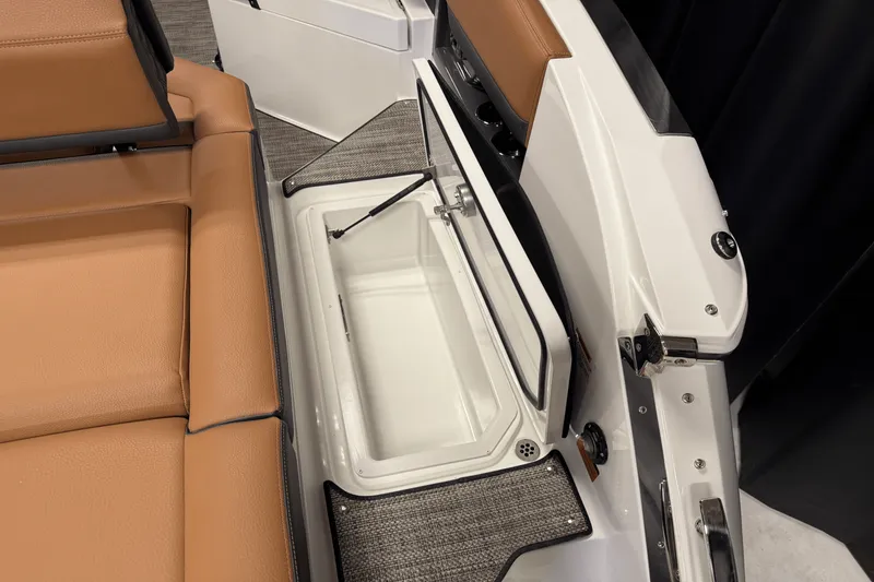 Slide: The Image of Cobalt R8 2025 - 27