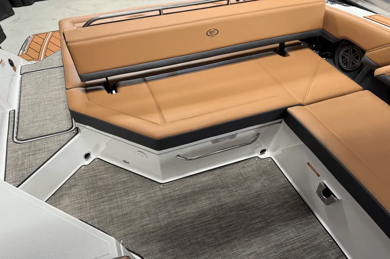 Slide: The Image of Cobalt R8 2025 - 31