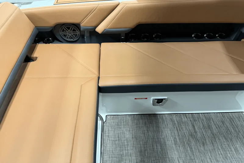 Slide: The Image of Cobalt R8 2025 - 43