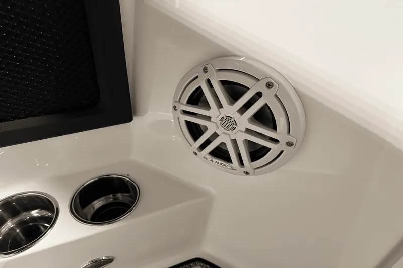 Slide: The Image of Cobalt R8 2025 - 60