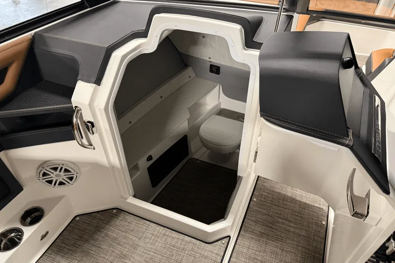 Slide: The Image of Cobalt R8 2025 - 64