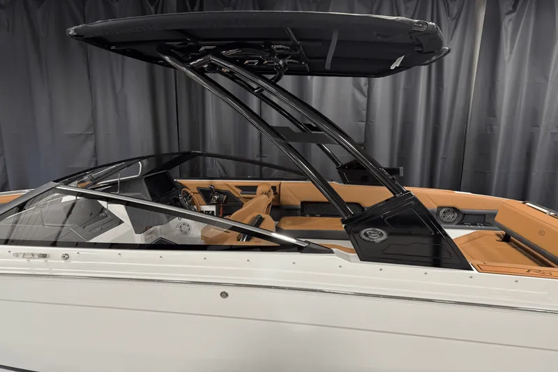 Slide: The Image of Cobalt R8 2025 - 7