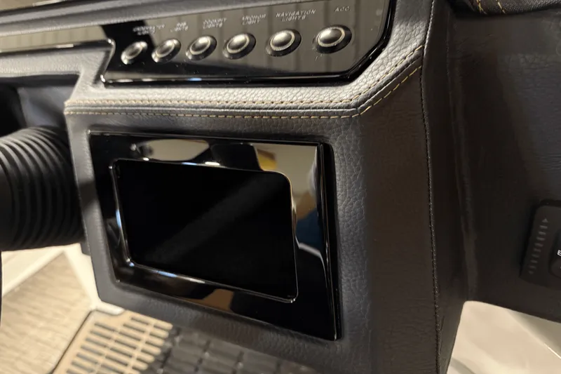 Slide: The Image of Cobalt R8 2025 - 88