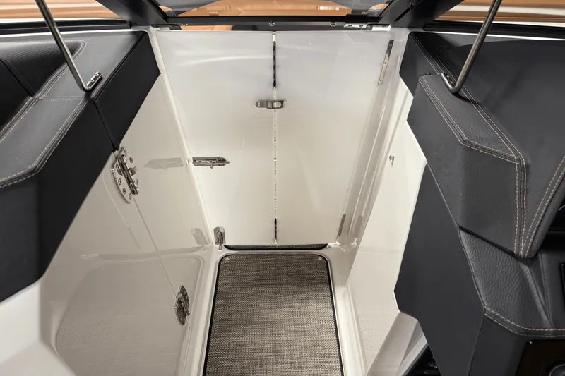 Slide: The Image of Cobalt R8 2025 - 94