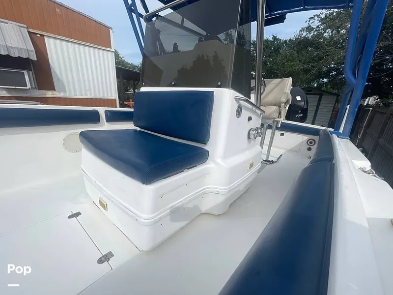 Slide: The Image of Passenger Seat With Cooler/backrest - 13330926