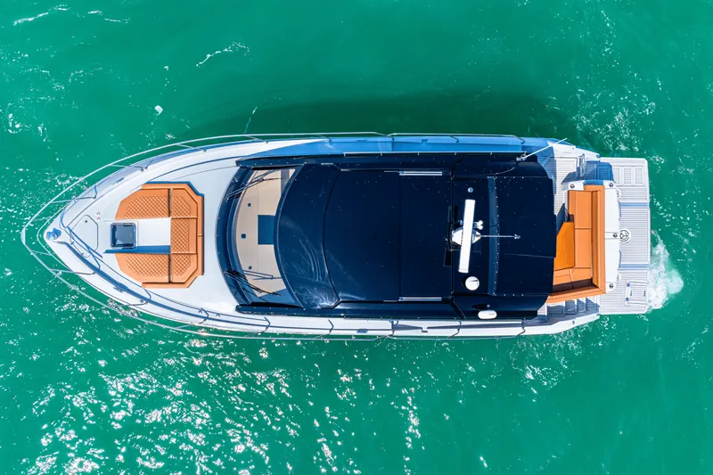 Slide: The Image of Cruisers Yachts 46 Cantius 2025 - 11