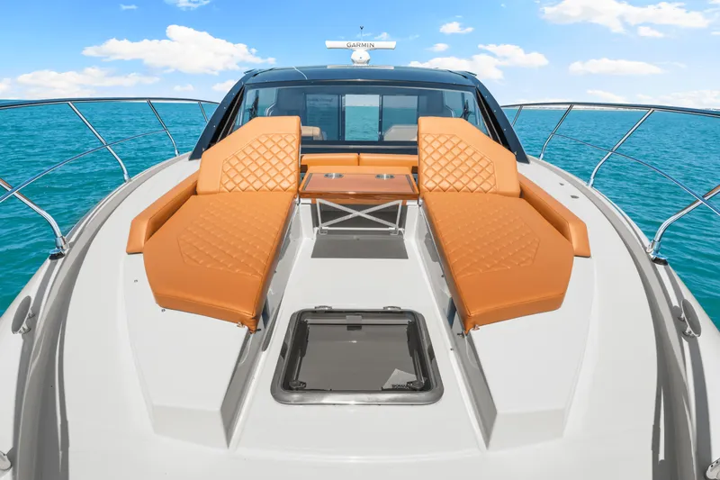 Slide: The Image of Cruisers Yachts 46 Cantius 2025 - 15