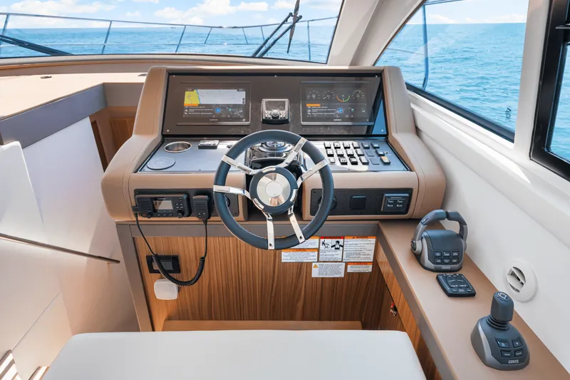 Slide: The Image of Cruisers Yachts 46 Cantius 2025 - 23