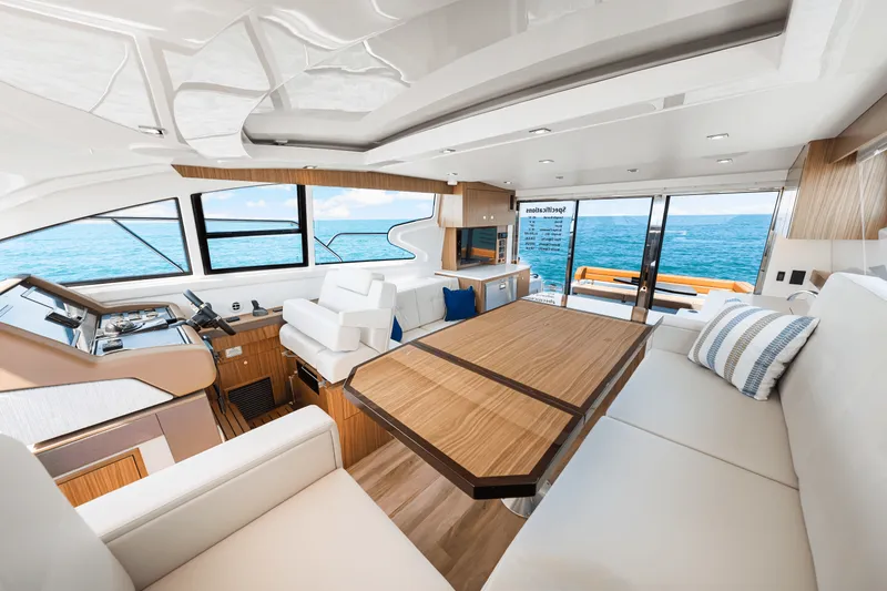 Slide: The Image of Cruisers Yachts 46 Cantius 2025 - 30