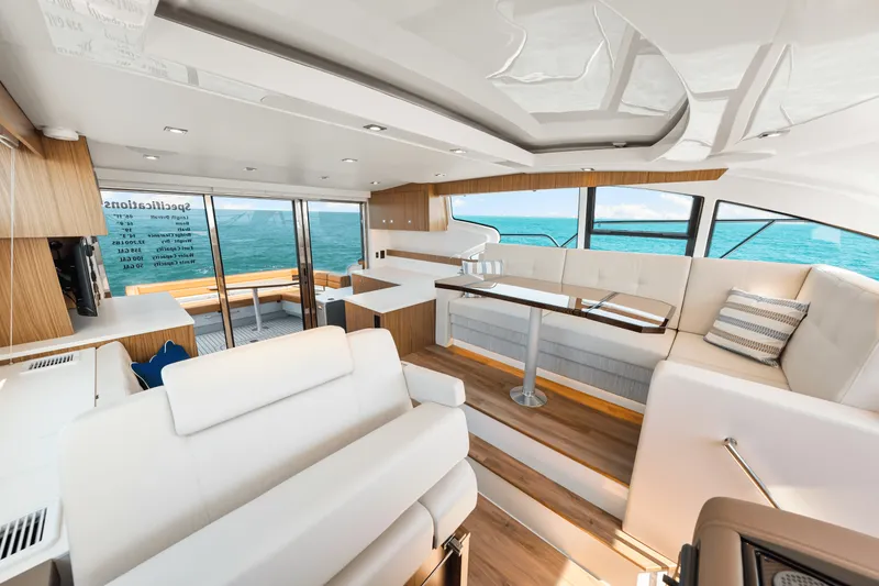 Slide: The Image of Cruisers Yachts 46 Cantius 2025 - 31