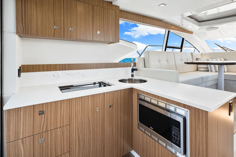 Slide: The Image of Cruisers Yachts 46 Cantius 2025 - 35