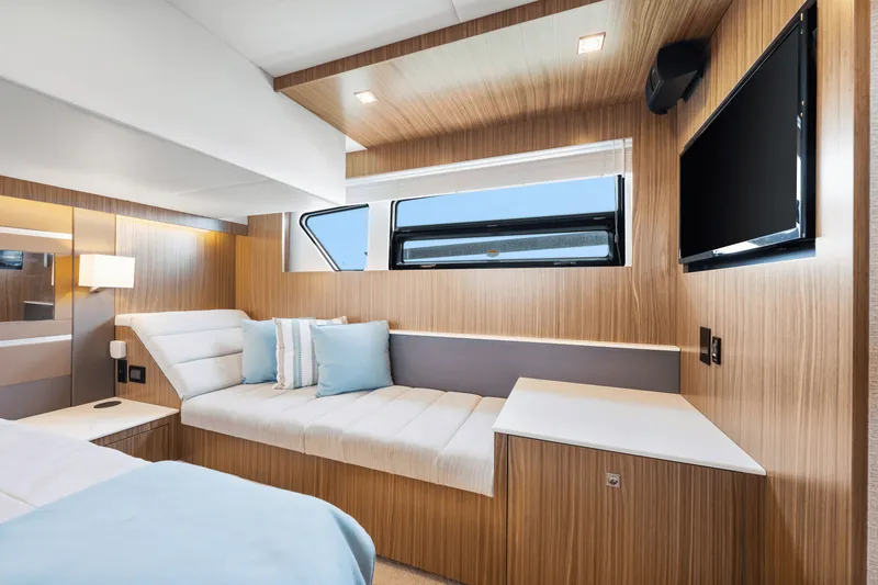 Slide: The Image of Cruisers Yachts 46 Cantius 2025 - 55