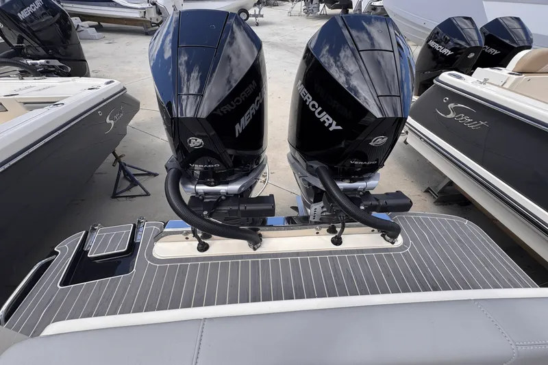 Slide: The Image of Scout 305 LXF 2025 - 26