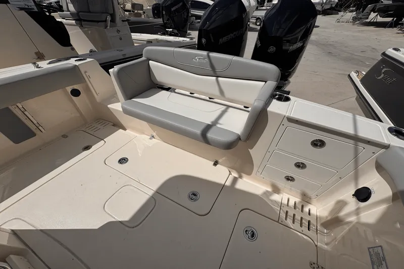 Slide: The Image of Scout 305 LXF 2025 - 5