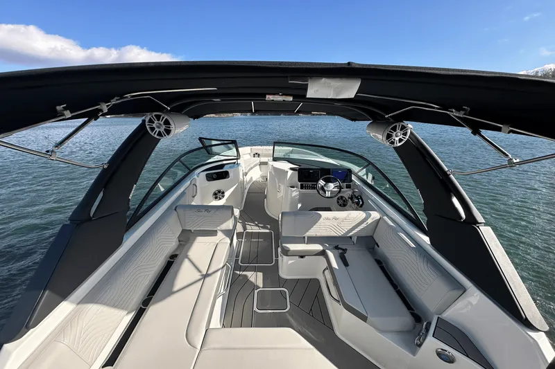 Slide: The Image of Sea Ray SDX 250 Surf 2025 - 25