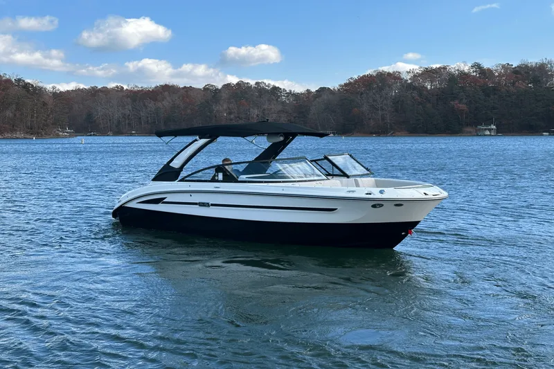 Slide: The Image of Sea Ray SDX 250 Surf 2025 - 6