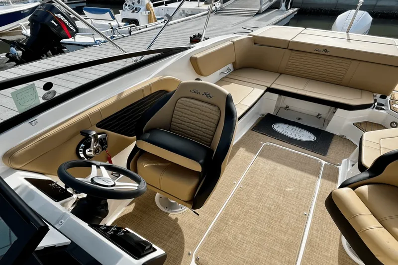 Slide: The Image of Sea Ray 230 SPX-OB 2024 - 10
