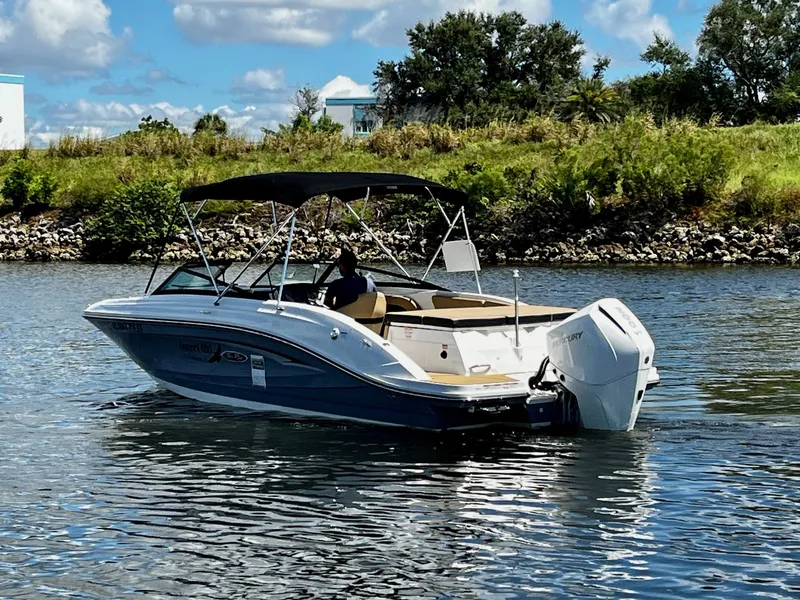 Slide: The Image of Sea Ray 230 SPX-OB 2024 - 6