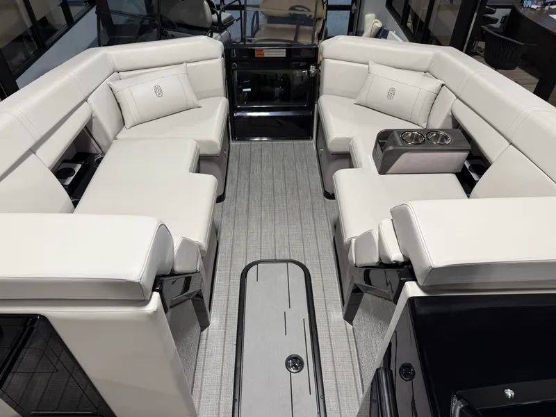 Slide: The Image of Balise Horizon 24C 2025 - 8