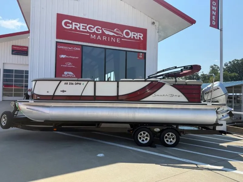 The Image of South Bay Pontoons 500 SERIES CR2.75 2017 - 0