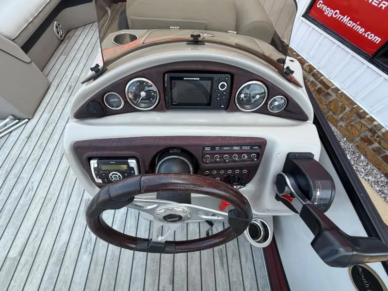 Slide: The Image of South Bay Pontoons 500 SERIES CR2.75 2017 - 9