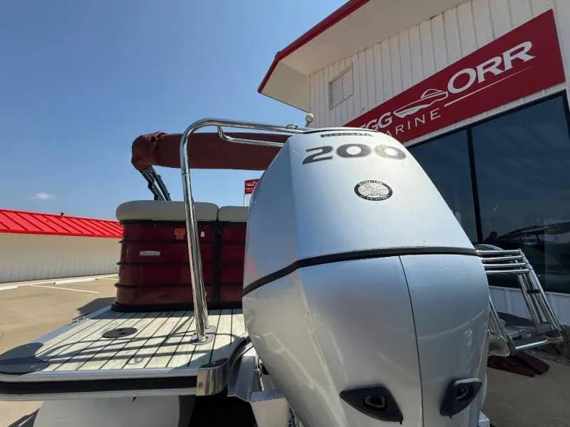 Slide: The Image of South Bay Pontoons 500 SERIES CR2.75 2017 - 14