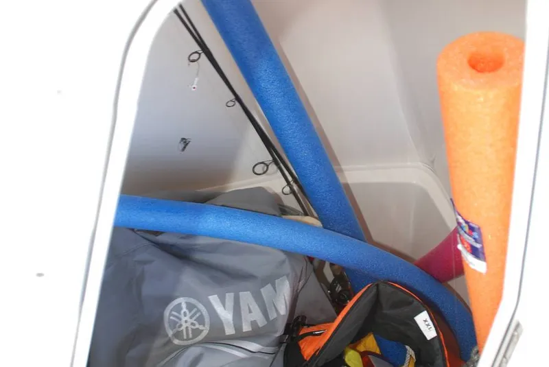 Slide: The Image of Cobia 220 CC 2018 - 13432276