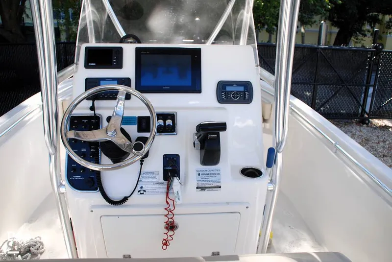 Slide: The Image of Cobia 220 CC 2018 - 13432285