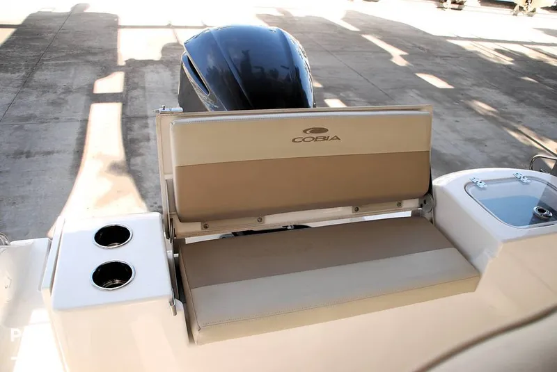 Slide: The Image of Cobia 220 CC 2018 - 13432311