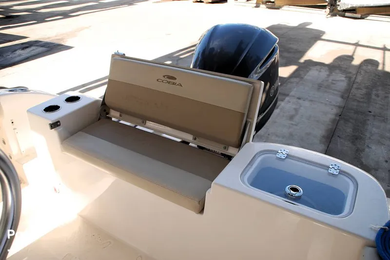 Slide: The Image of Cobia 220 CC 2018 - 13432312