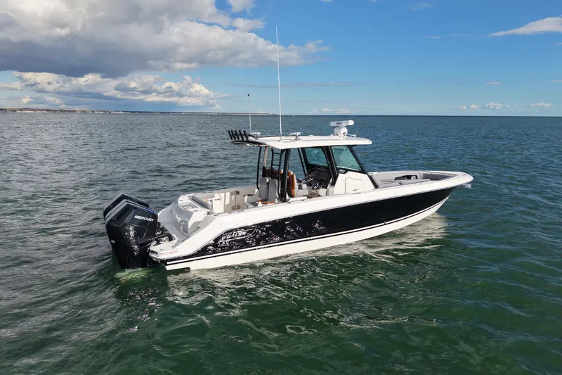 Slide: The Image of Boston Whaler 360 Outrage 2026 - 1