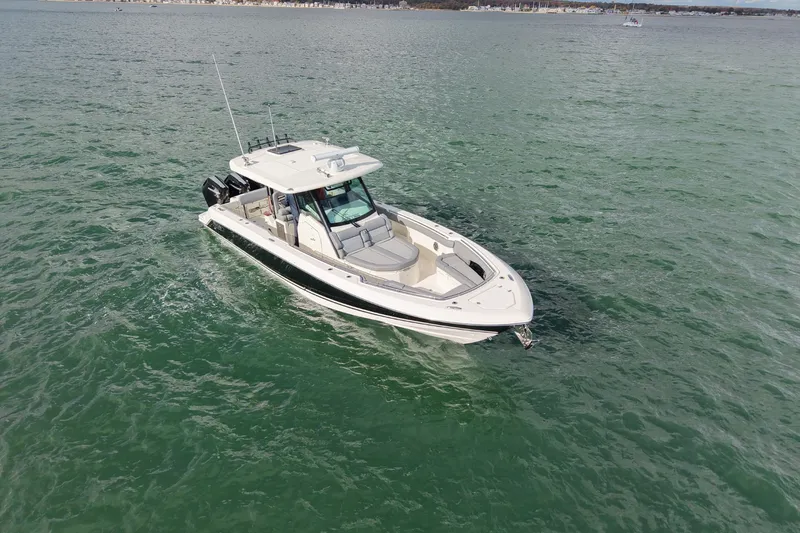 Slide: The Image of Boston Whaler 360 Outrage 2026 - 19