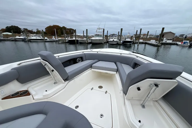 Slide: The Image of Boston Whaler 360 Outrage 2026 - 44