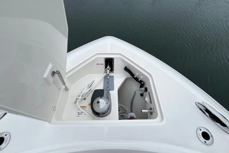 Slide: The Image of Boston Whaler 360 Outrage 2026 - 45