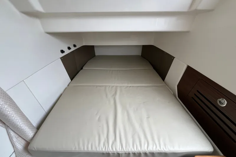 Slide: The Image of Boston Whaler 360 Outrage 2026 - 49