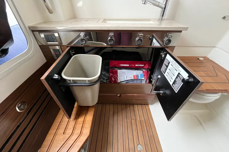 Slide: The Image of Boston Whaler 360 Outrage 2026 - 57