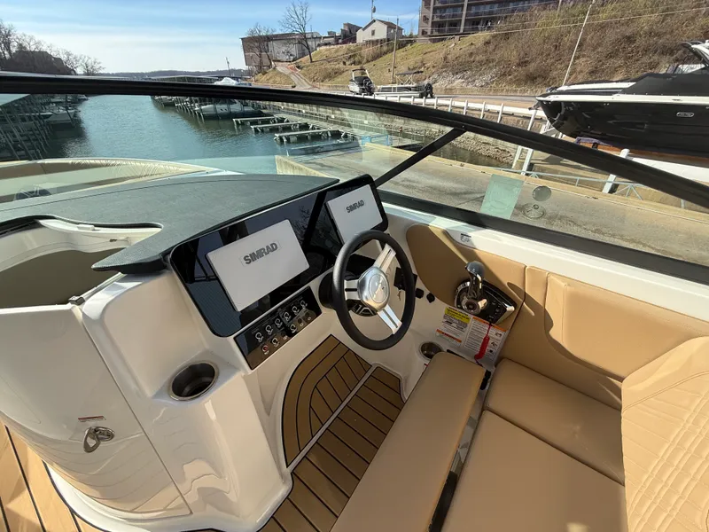 Slide: The Image of Sea Ray SDX 250 Outboard 2026 - 11