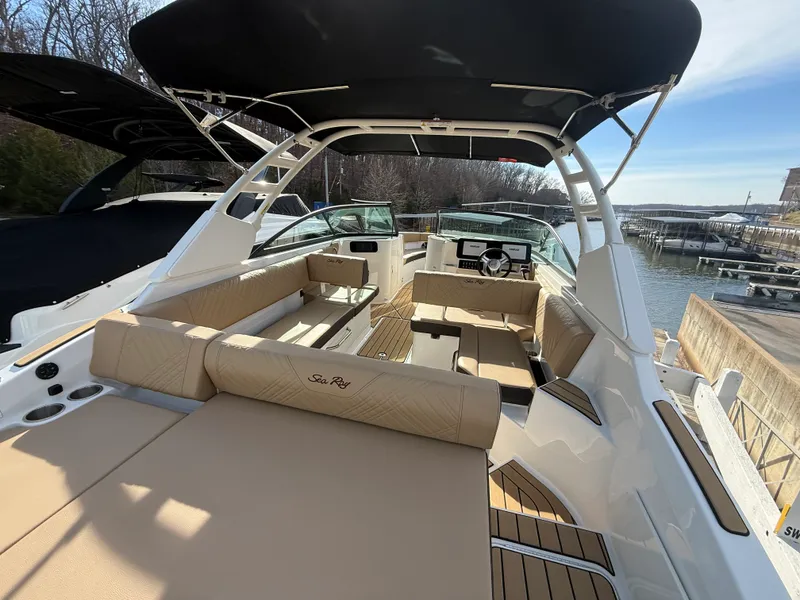 Slide: The Image of Sea Ray SDX 250 Outboard 2026 - 16