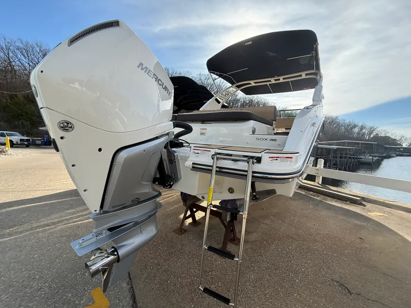 Slide: The Image of Sea Ray SDX 250 Outboard 2026 - 26