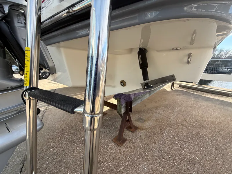 Slide: The Image of Sea Ray SDX 250 Outboard 2026 - 27