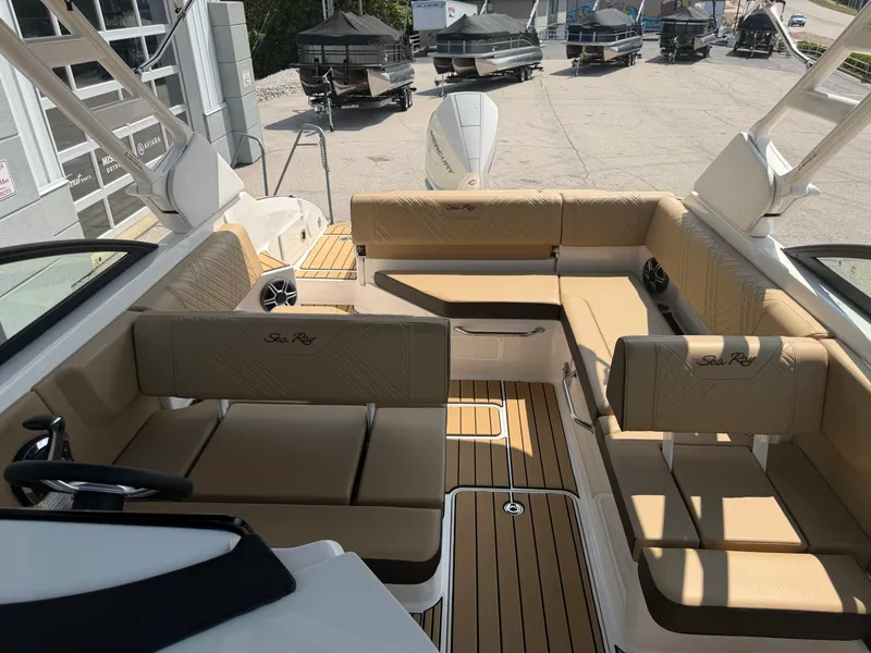 Slide: The Image of Sea Ray SDX 250 Outboard 2026 - 25