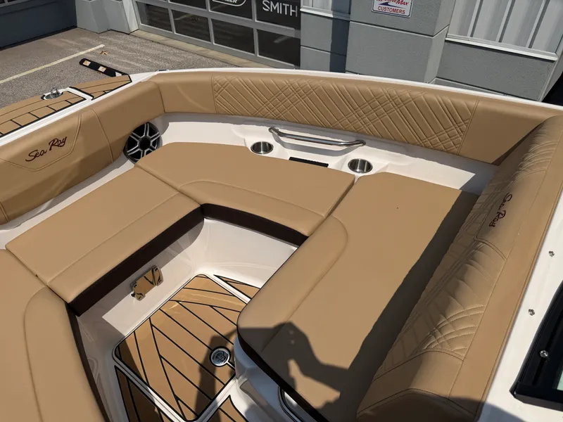 Slide: The Image of Sea Ray SDX 250 Outboard 2026 - 65