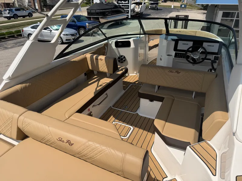 Slide: The Image of Sea Ray SDX 250 Outboard 2026 - 24