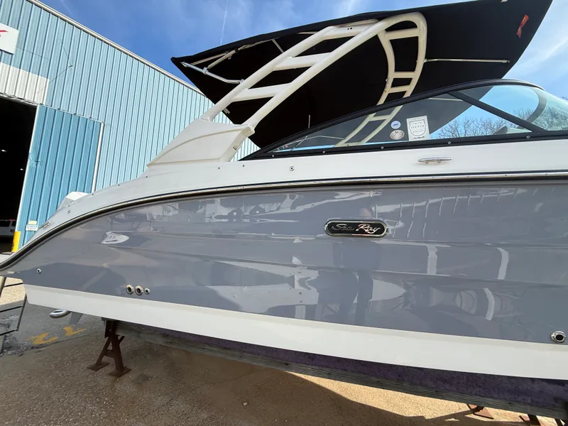 Slide: The Image of Sea Ray SDX 250 Outboard 2026 - 5