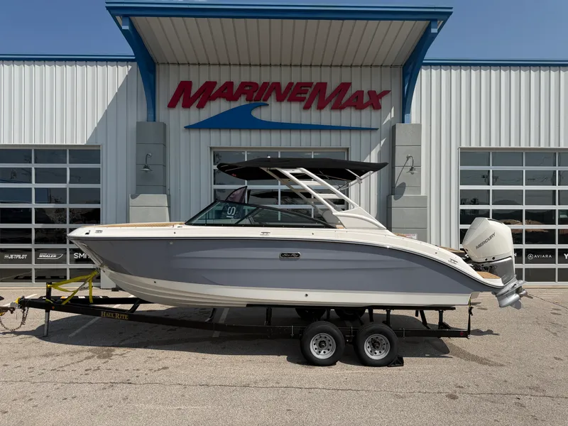 The Image of Sea Ray SDX 250 Outboard 2026 - 0