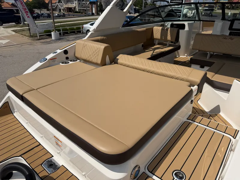 Slide: The Image of Sea Ray SDX 250 Outboard 2026 - 23