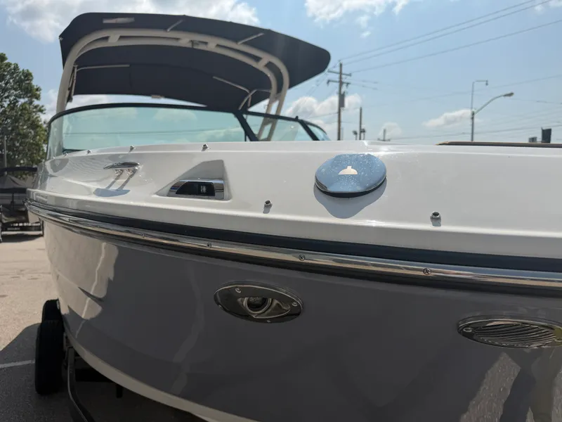Slide: The Image of Sea Ray SDX 250 Outboard 2026 - 6