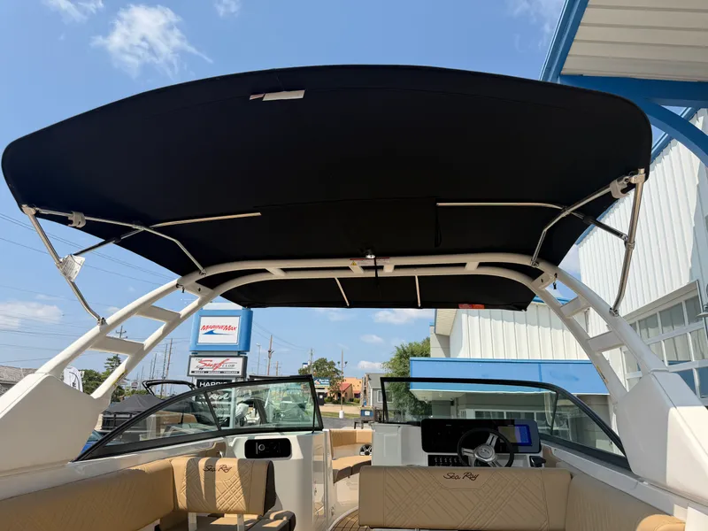 Slide: The Image of Sea Ray SDX 250 Outboard 2026 - 49