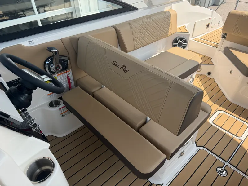 Slide: The Image of Sea Ray SDX 250 Outboard 2026 - 28